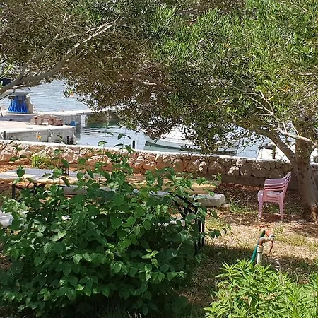 krevet i doručak Nika Barbat na Rabu
